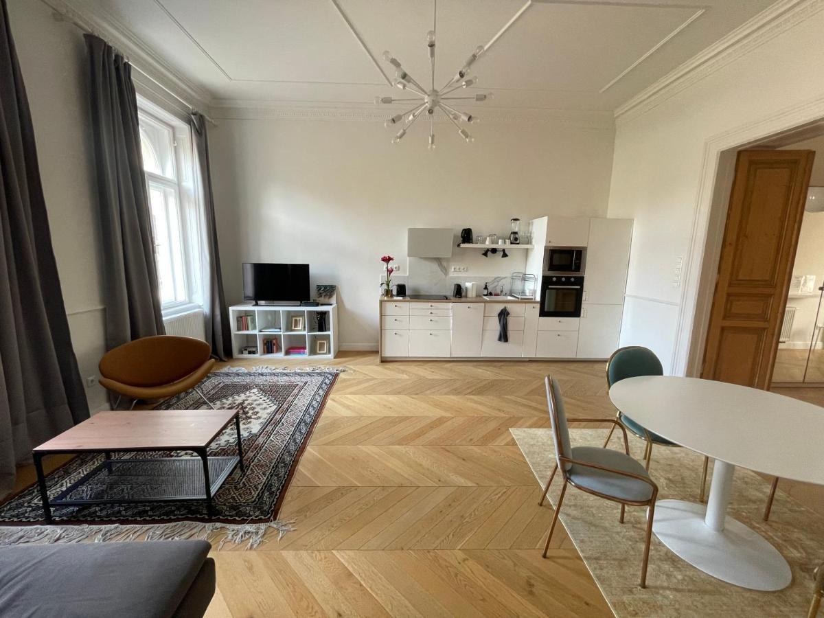 City Center 3, Elegant And Cozy 2Br In City Center! Budapesta Exterior foto